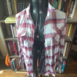 American Eagle red tartan plaid L lightweight button down shirt